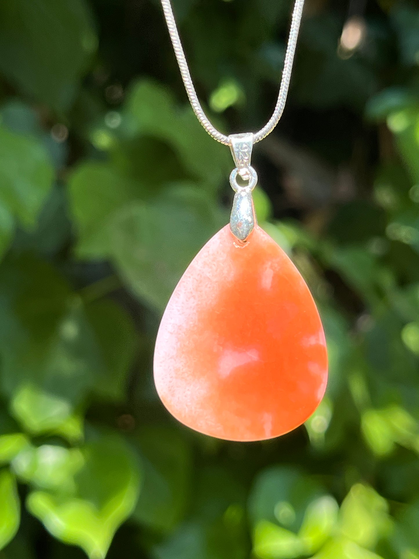 Sterling silver nanhong agate pendant