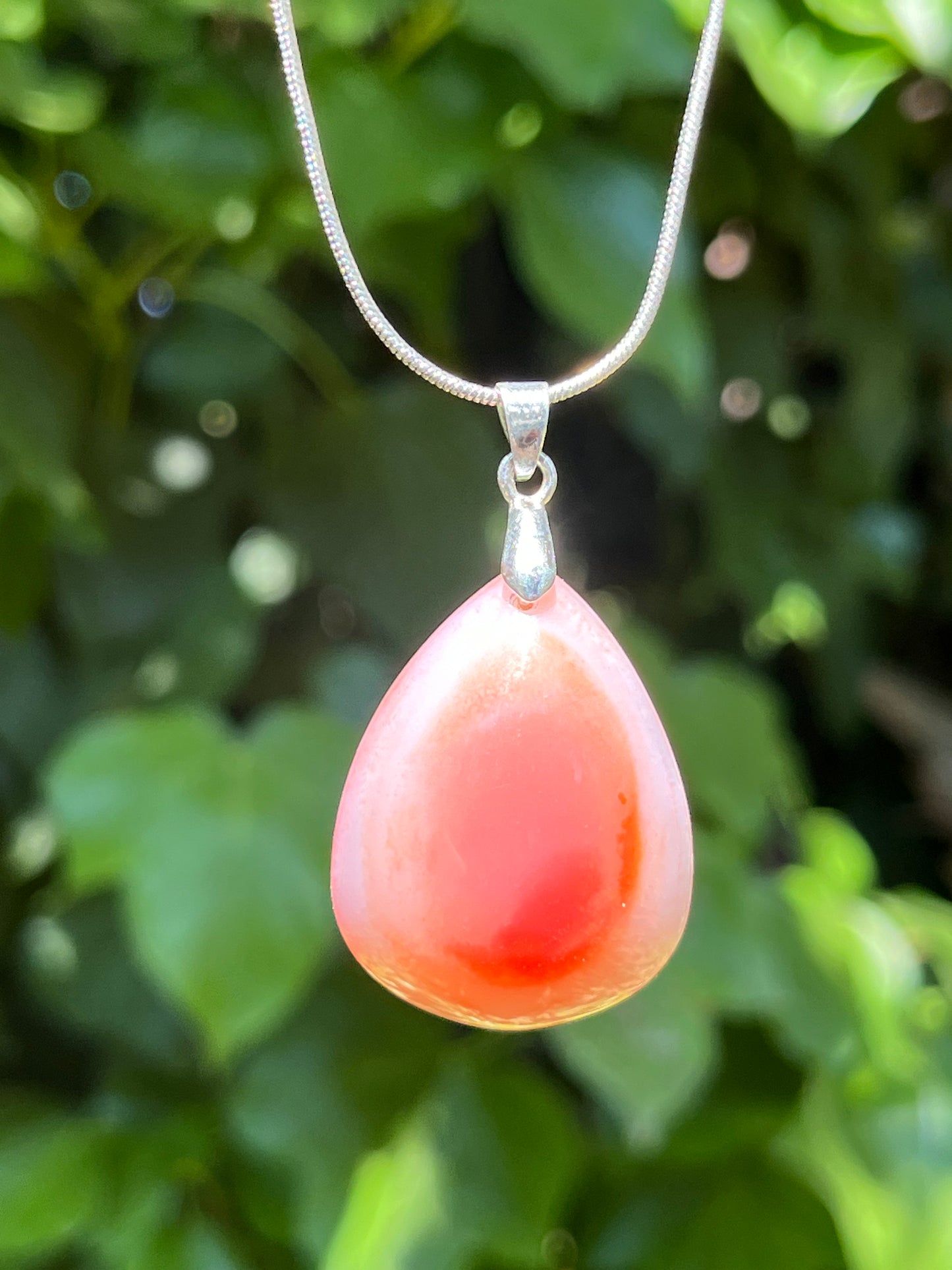 Sterling silver nanhong agate pendant